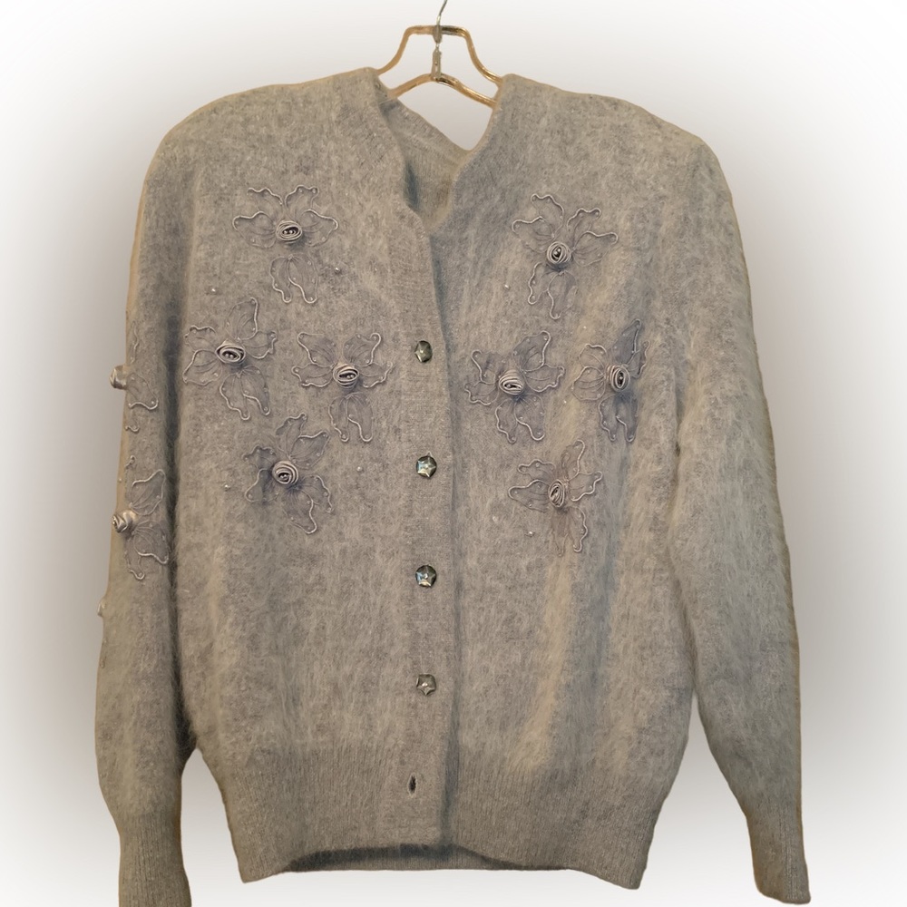 Gorgeous retro rose detailed Angora wool cardigan